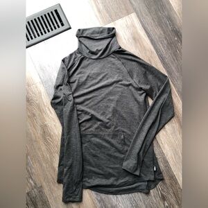 Eddie Bauer.Women’s Dark Gray Long Sleeve Turtleneck Top Size Small